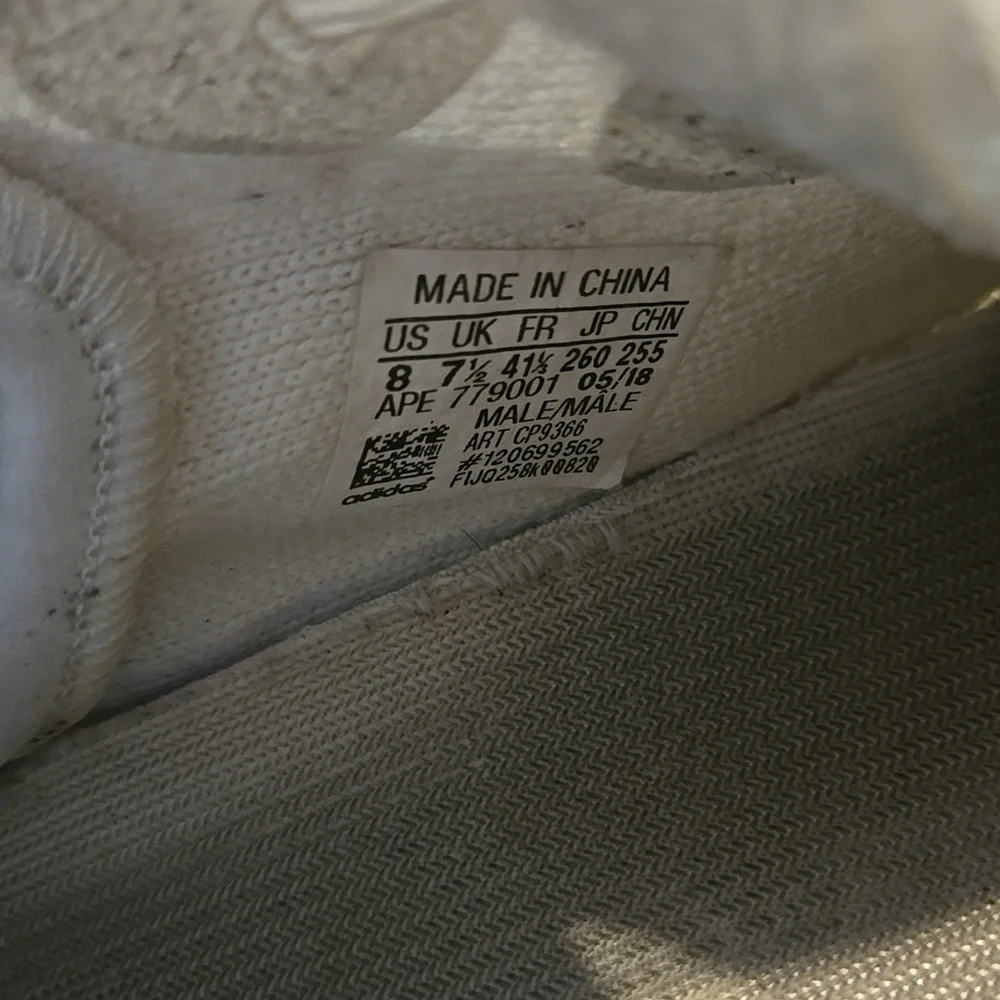 Adidas Yeezy BOOS 350 VS Low Cream White Sz  8 US - Picture 4 of 8